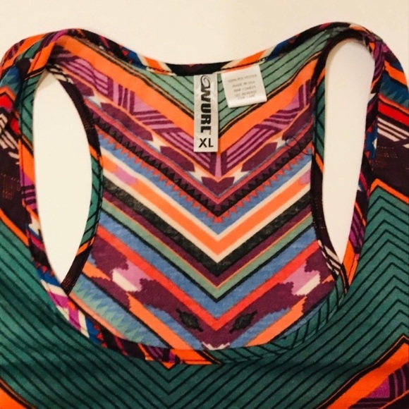 Wurl Aztec Design Tank - Picture 5 of 6